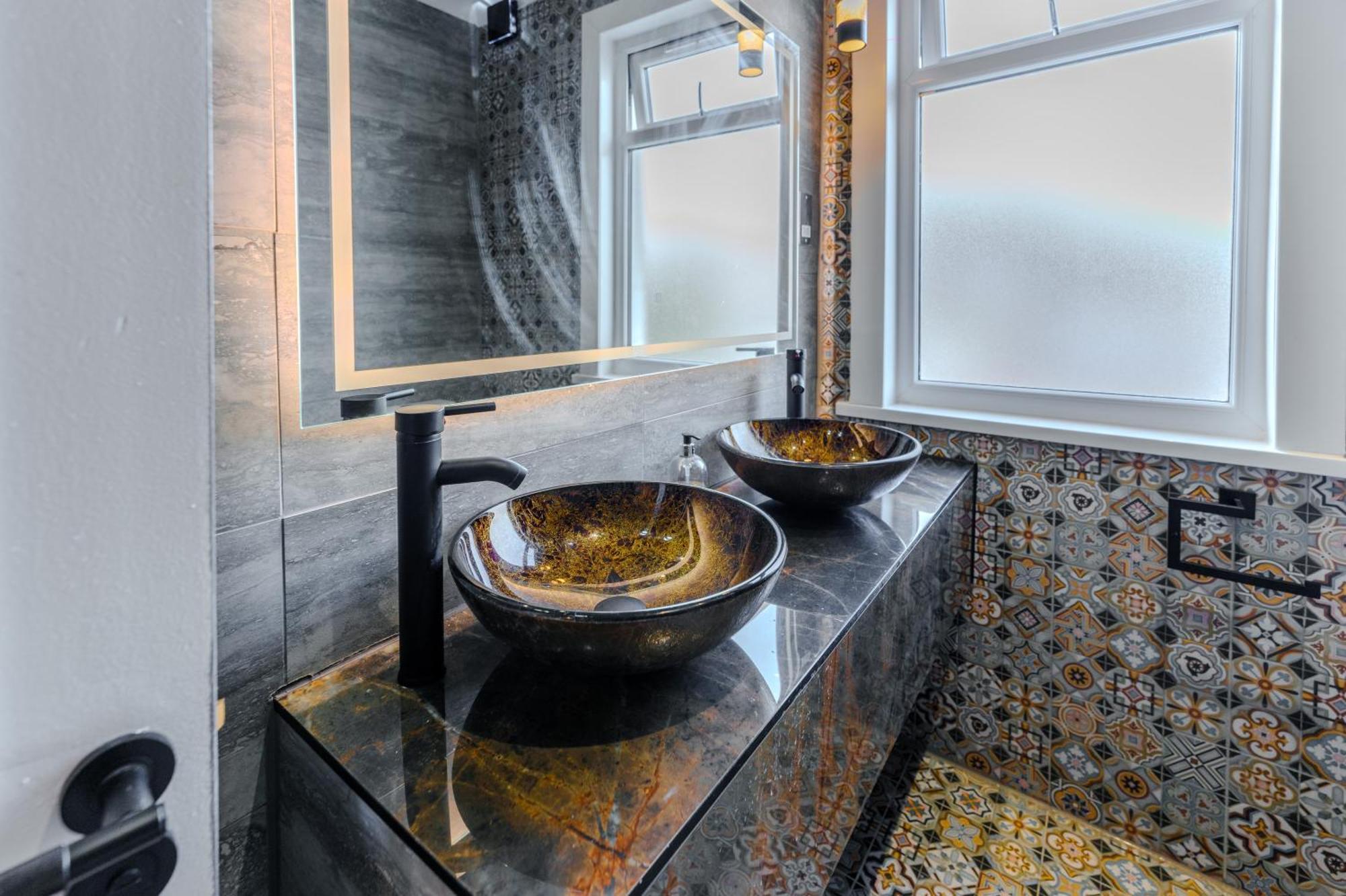 Wembley London Lovely 6 Bed House Sleeps Up To 14 Luaran gambar